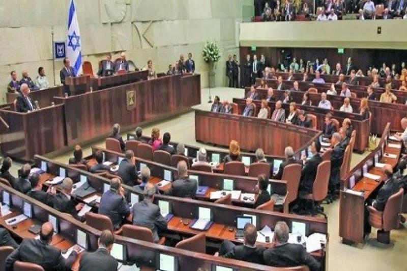 عائلات المحتجزين الإسرائيليين بغزة يقتحمون الكنيست