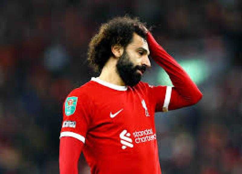 بـ ظهور غريب.. محمد صلاح يثير الجدل في ليفربول