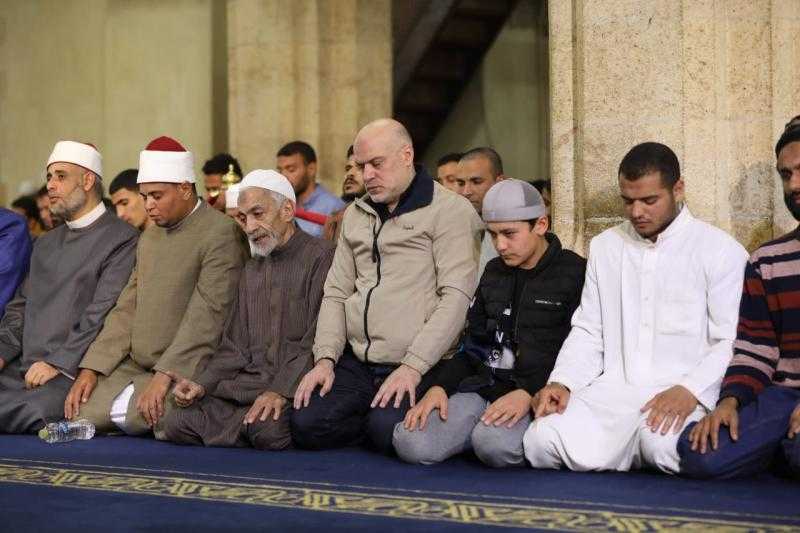 بث مباشر | صلاة العشاء والتراويح ليلة 25 رمضان في رحاب الأزهر