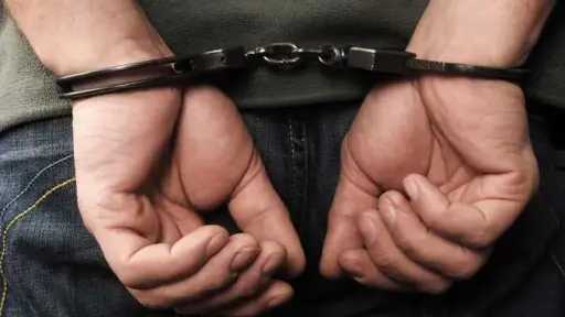 ضبط السائق المتهم بالتعدي على سيدة داخل محطة وقود بالجيزة