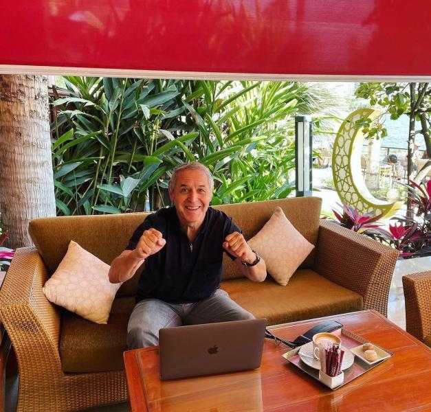 بمشروب خاص.. كيف احتفل كولر بتأهل الأهلي لنصف نهائي أبطال إفريقيا؟