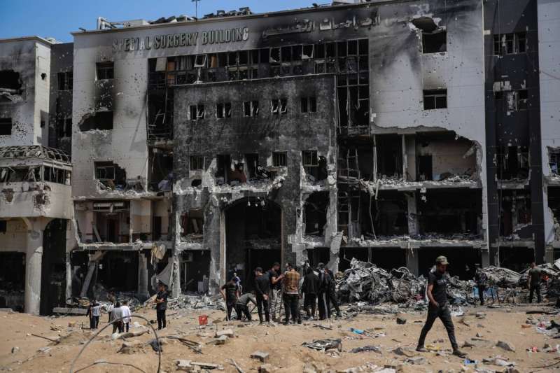 دمار مجمع الشفاء بغزة 