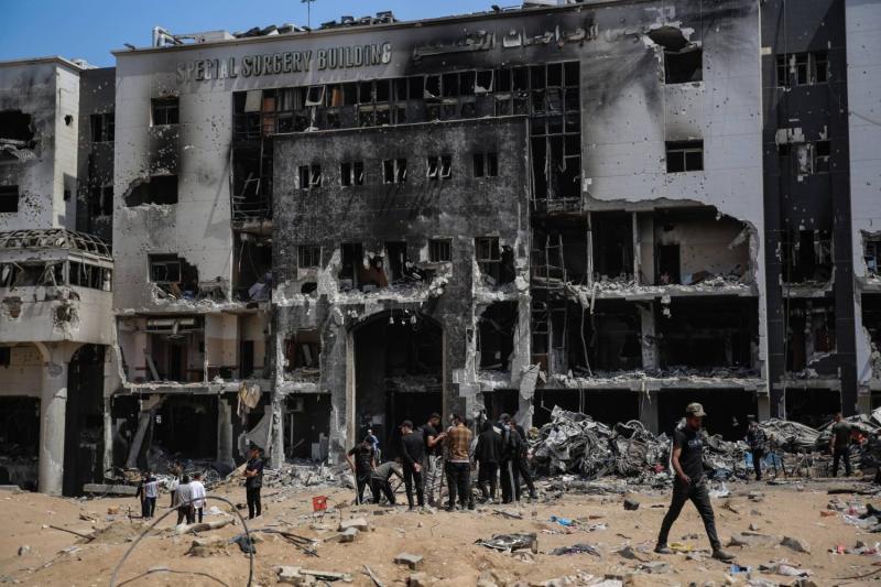 الصحة العالمية تعلن دمار مجمع الشفاء بغزة