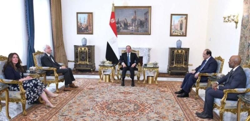 السيسي يستقبل رئيس وكالة الاستخبارات المركزية الأمريكية