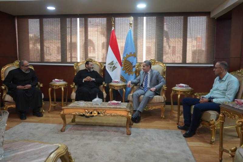 محافظ الغربية يستقبل وفدا من الكنيسة الكاثوليكية للتهنئة بعيد الفطر المبارك