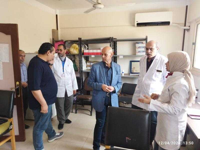 وكيل وزارة الصحة بالشرقية يتفقد الخدمة الطبية بعيادة الجلدية والجذام بالزقازيق