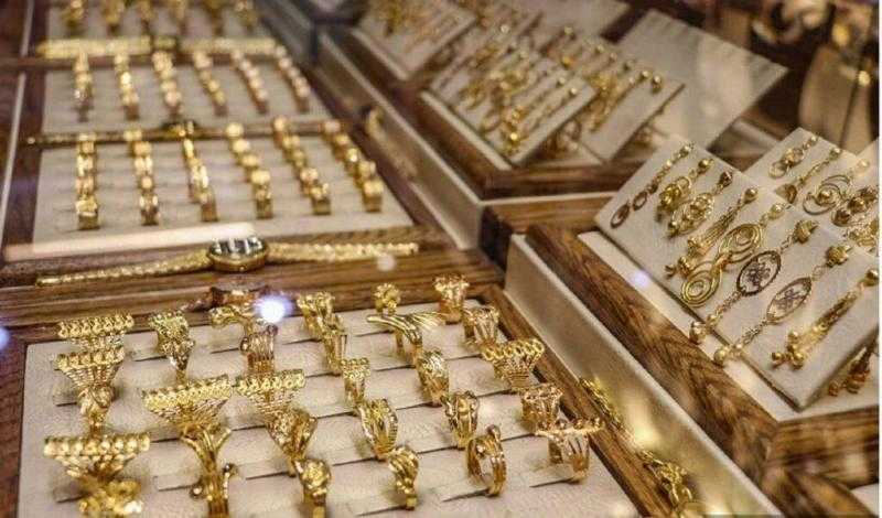 أسعار الذهب تتراجع 100 جنيه وعيار 21 يسجل 3160 جنيها للجرام