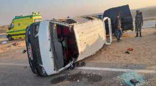 مصرع وإصابة 15 شخصا في حادث مروع على طريق أسيوط الصحراوي