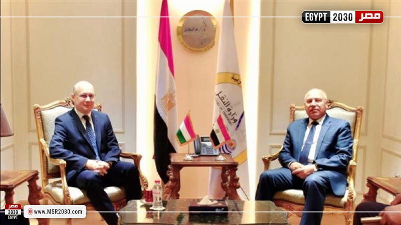 وزير النقل-السفير المجري