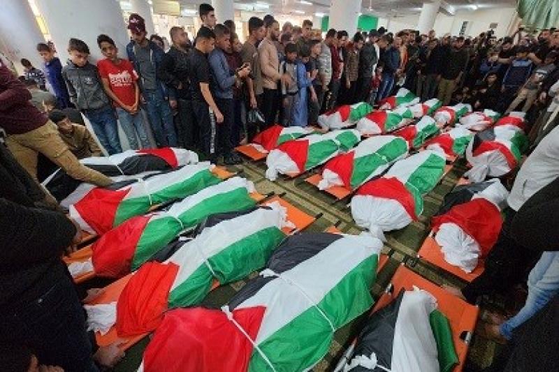 11 شهيدا بقصف إسرائيلي استهدف نازحين شرق رفح الفلسطينية