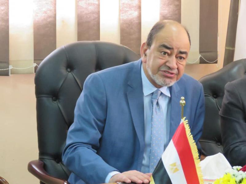 رئيس شعبة المستلزمات الطبية 