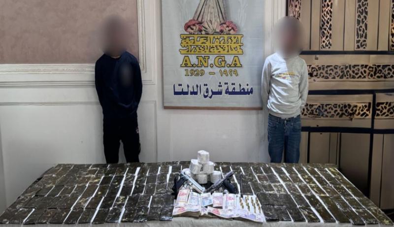 مخدر الحشيش بحوزة المتهمين