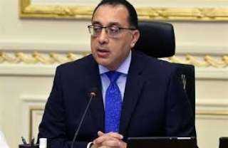 رئيس الوزراء يتفقد محطة تحيا مصر 1 و2 بميناء دمياط