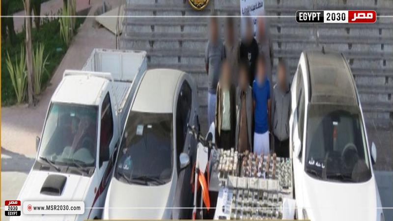 المتهمون والمضبوطات