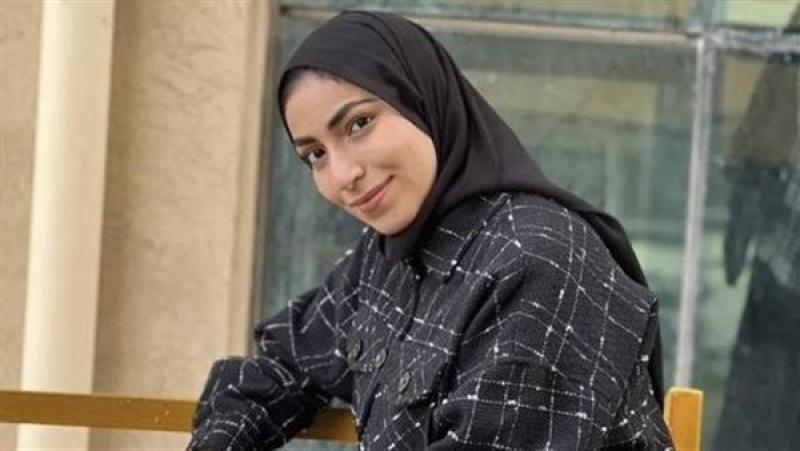 طالبة جامعة العريش 