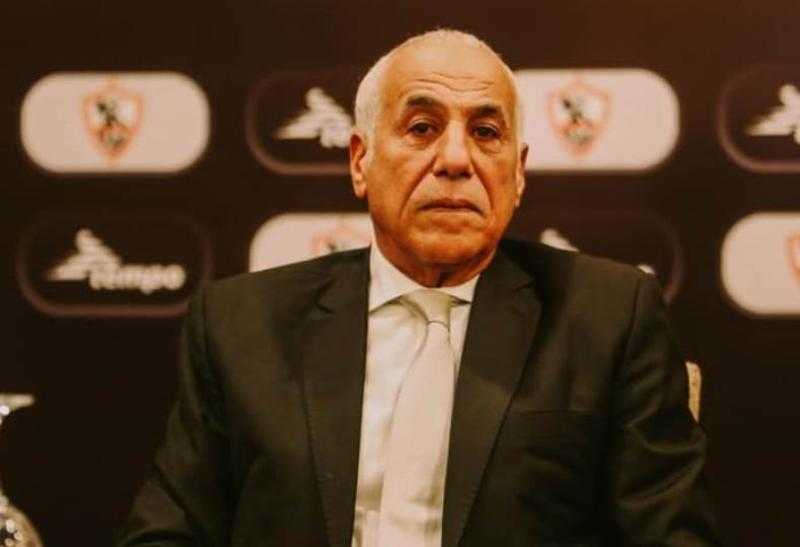 حسين لبيب يهنئ لاعبي الزمالك بعد التأهل لنهائي الكونفدرالية