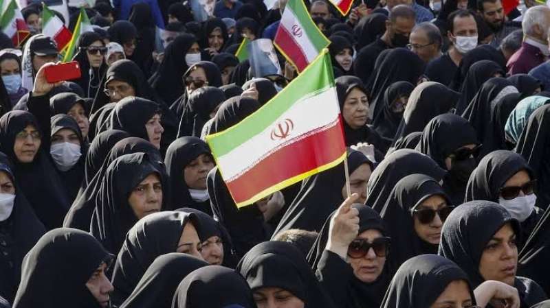 إيران