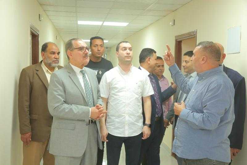 محافظ كفرالشيخ يتفقد أعمال التطوير بإدارات الديوان العام