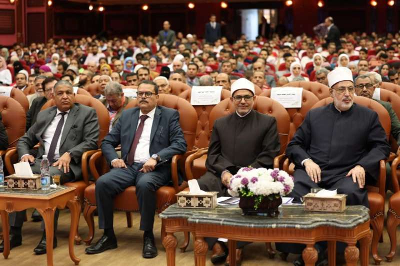جانب من المؤتمر 