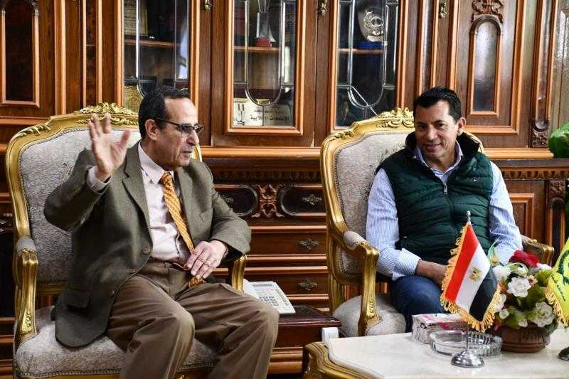 محافظ شمال سيناء يلتقي وزير الشباب والرياضة