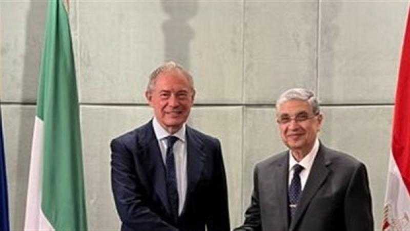وزير الكهرباء يبحث مع وفد إيطالي التعاون في الطاقة المتجددة والتحول الأخضر