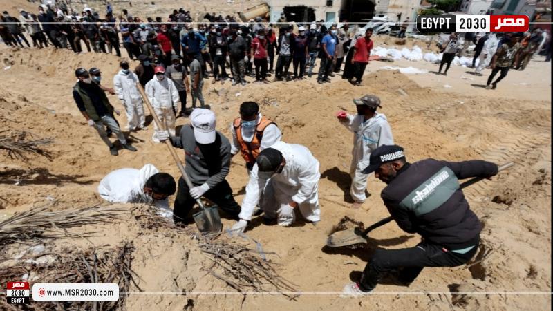 العثور على مقابر جماعية في خان يونس