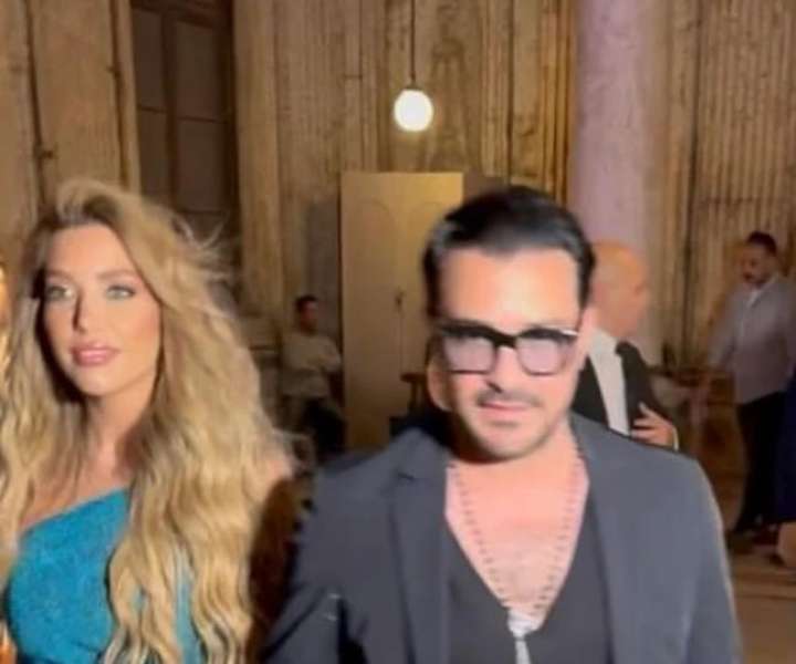 محمد رجب وخطيبته دانا حلبي