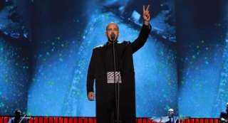 أبو يقتنص ثلاث جوائز في تكريمات جلوبال ميوزيك العالمية عن أغنية ”العالم أعمى”