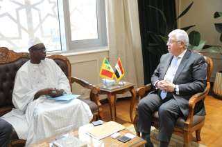 خلال استقباله لسفير السنغال بالقاهرة وزير التعليم العالي يؤكد حرص مصر على تقديم كافة أشكال الدعم للدول الإفريقية