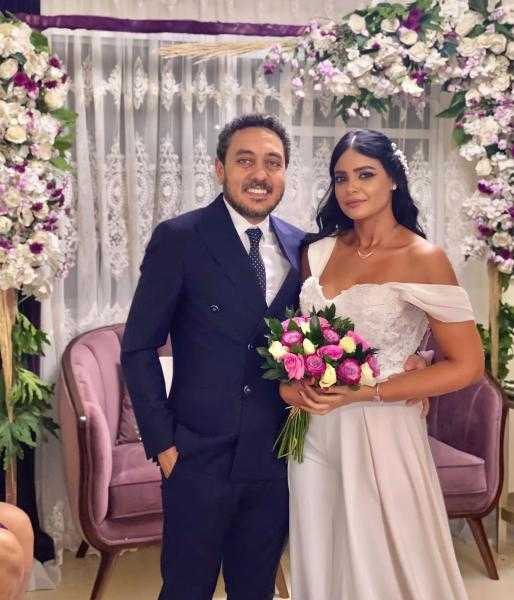 قبل زفافهم بأيام.. انفصال تامر فرج ومروة الأزلي