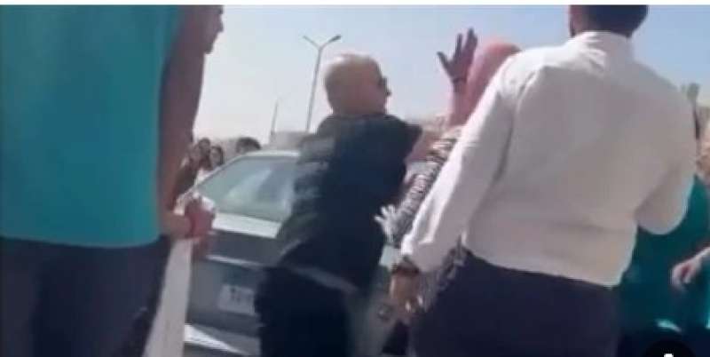 مشاجرة امام مدرسة دولية 
