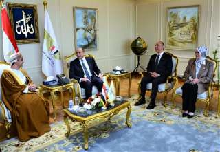 توقيع اتفاق ثنائي في مجال النقل الجوي بين مصر وسلطنة عمان