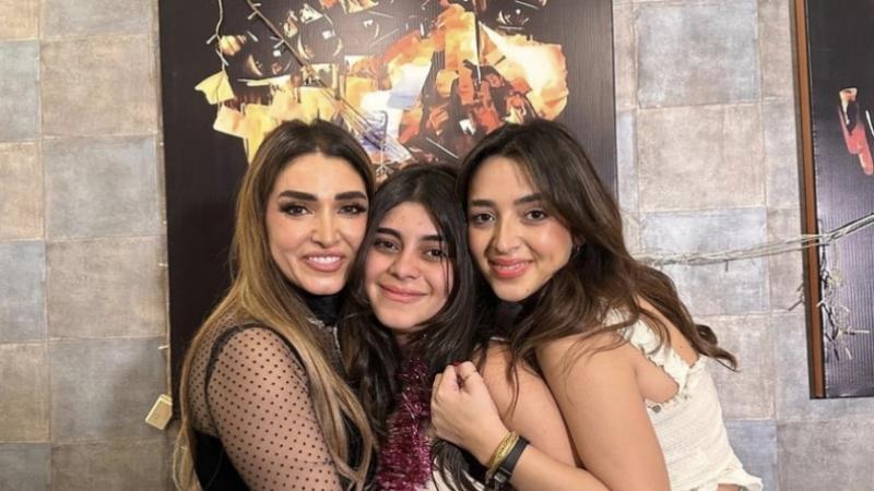 روجينا وبناتها