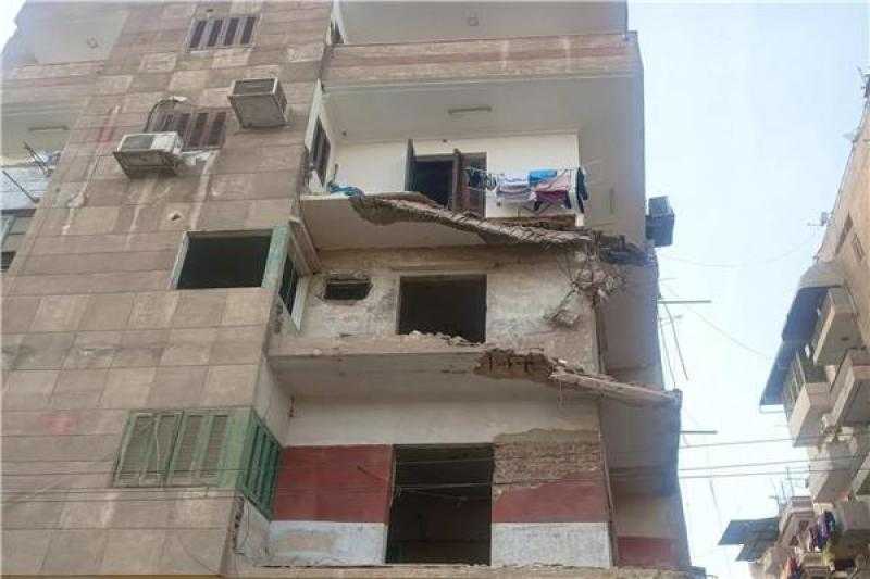 مصرع وإصابة 3 أشخاص في انهيار شرفة منزل بأسوان