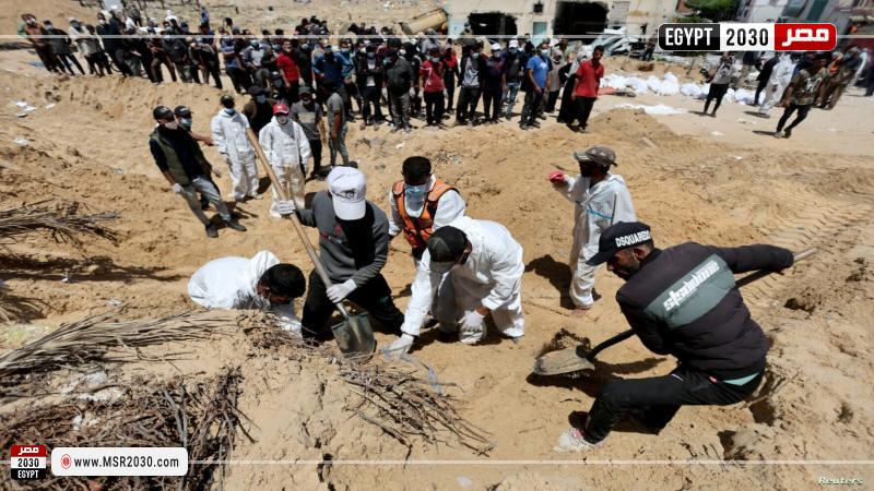  دفن أكثر من 20 فلسطينا أحياء