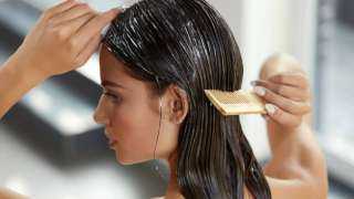 نصائح مهمة للتعامل مع الشعر الدهني في فصل الصيف