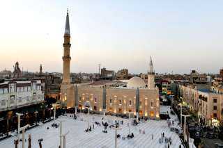 ضبط عاطل ادعى انتشار التسول ومضايقة السائحين بمحيط مسجد الإمام الحسين