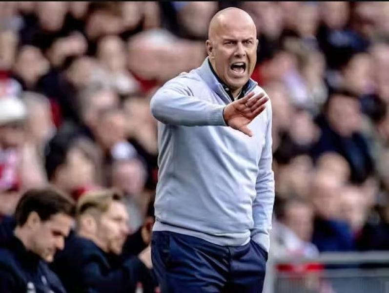 ليفربول يوقع عقود مدربه الجديد لخلافة يورجن كلوب