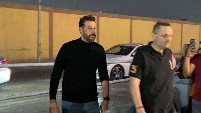 أحمد السعدني وأشرف زكي أول الحاضرين في عزاء عصام الشماع