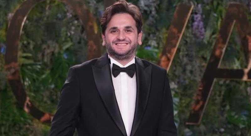 مصطفى خاطر مؤلف روايات في فيلم ”محو أمنة”