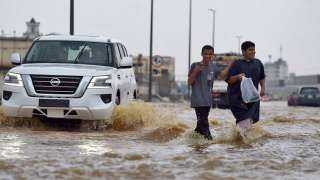 سيول وأمطار غزيرة على شرق مكة المكرمة⁩