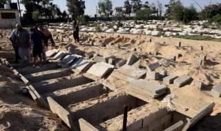 المرصد الأورومتوسطي: وثقنا 140 مقبرة جماعية في قطاع غزة