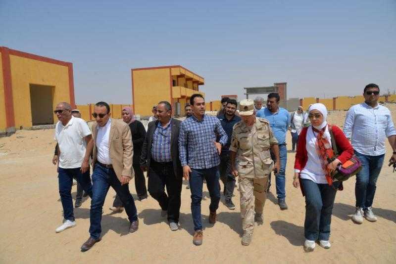 نائب محافظ الإسماعيلية يتابع ميدانيا المشروعات الخدمية للمرحلة الأولى لمبادرة حياة كريمة في القنطرة شرق