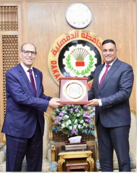  محافظ الدقهلية ورئيس النيابة الإدارية 