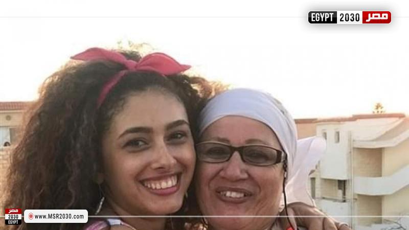 ريم أحمد ووالدها الراحلة