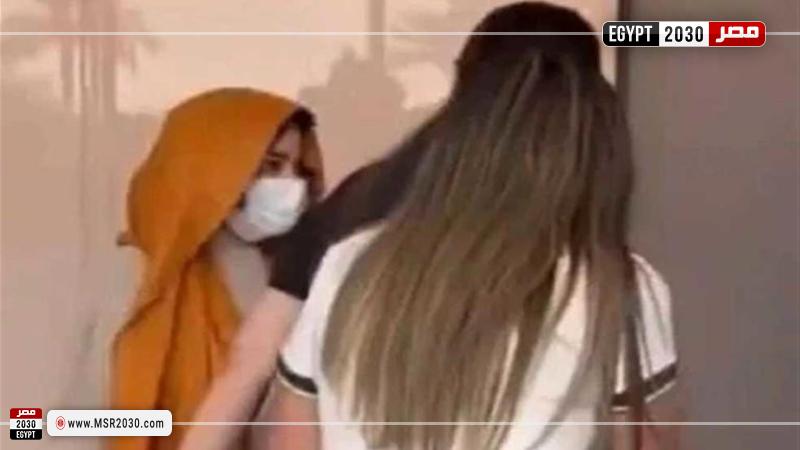 شيرين عبدالوهاب بالحجاب