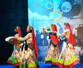 الغربية للفنون الشعبية تحيي ثاني احتفالات قصور الثقافة بعيد العمال في المحلة