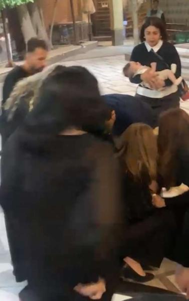 إغماء ريم أحمد بعزاء والدتها