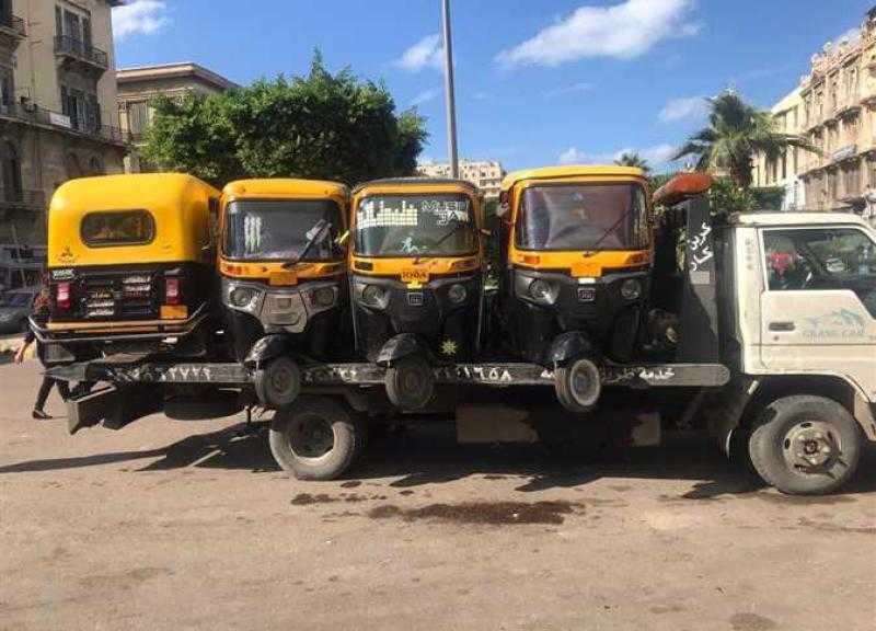 ضبط 284 ”توك توك” خلال حملات مرورية في شارع الهرم