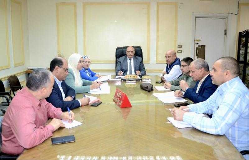 شوقي يرأس اجتماع بحث تطوير ورفع كفاءة الطريق الدولي الساحلي